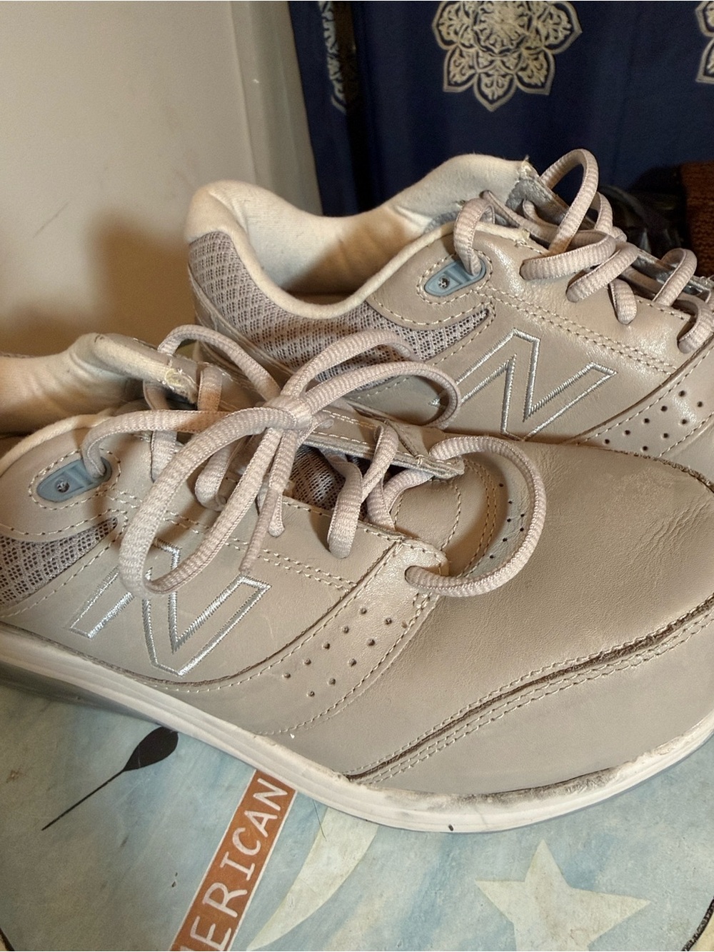 New Balance Pale Tan / light blue Lace-Up Sneakers